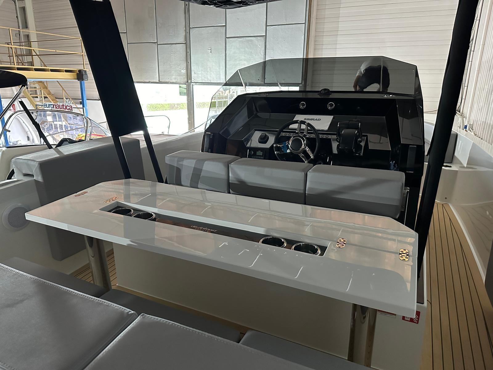 De Antonio Yachts D28 Open in vendita