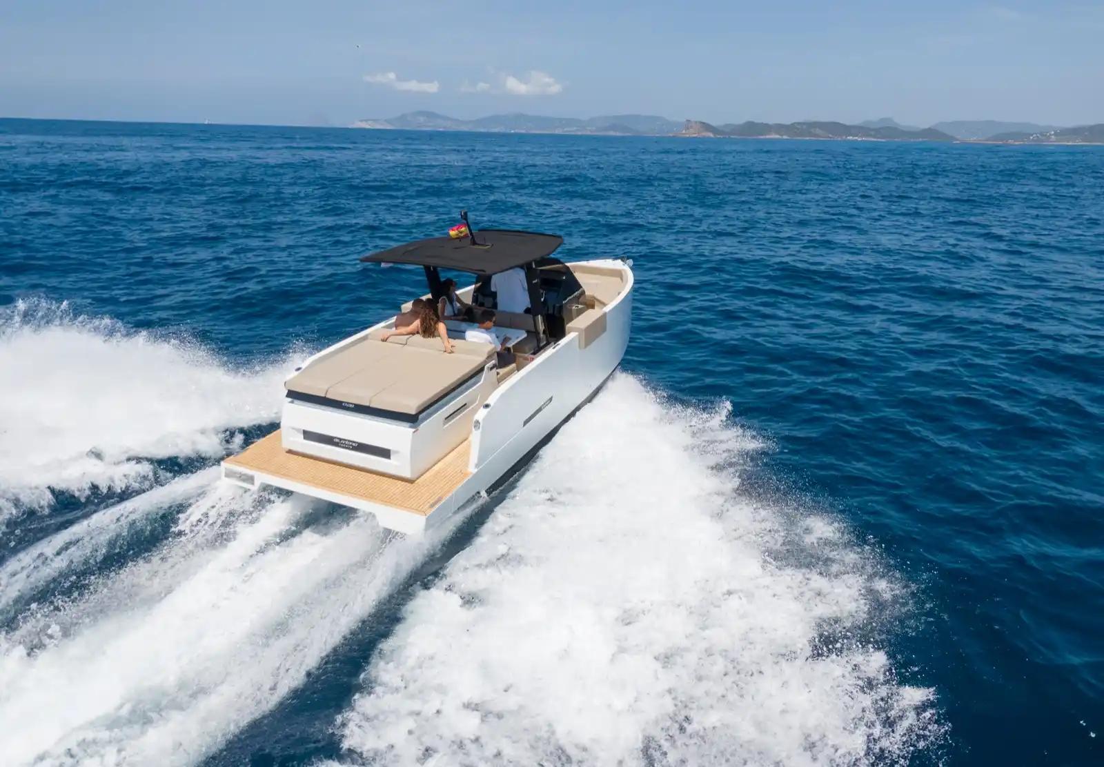De Antonio Yachts D28 Deck a la venta