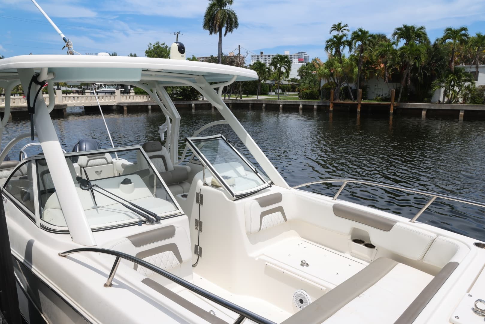 2021 World Cat 255DC for Sale in Hallandale Beach, Florida Dual Console 3