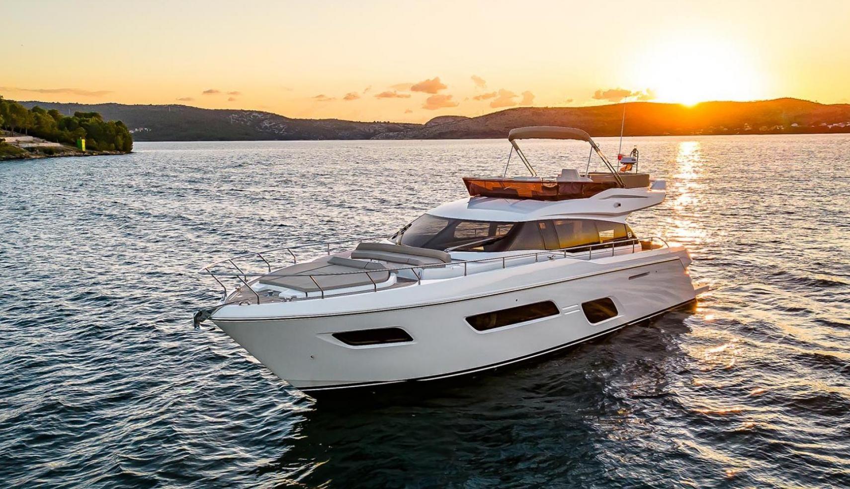 Ferretti Yachts 550 For Sale