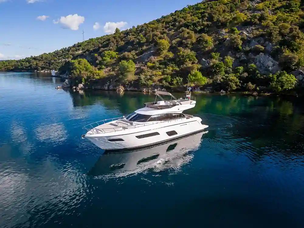 Ferretti Yachts 550 For Sale