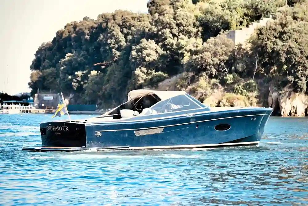 Camper and Nicholsons Endeavour 42 For Sale