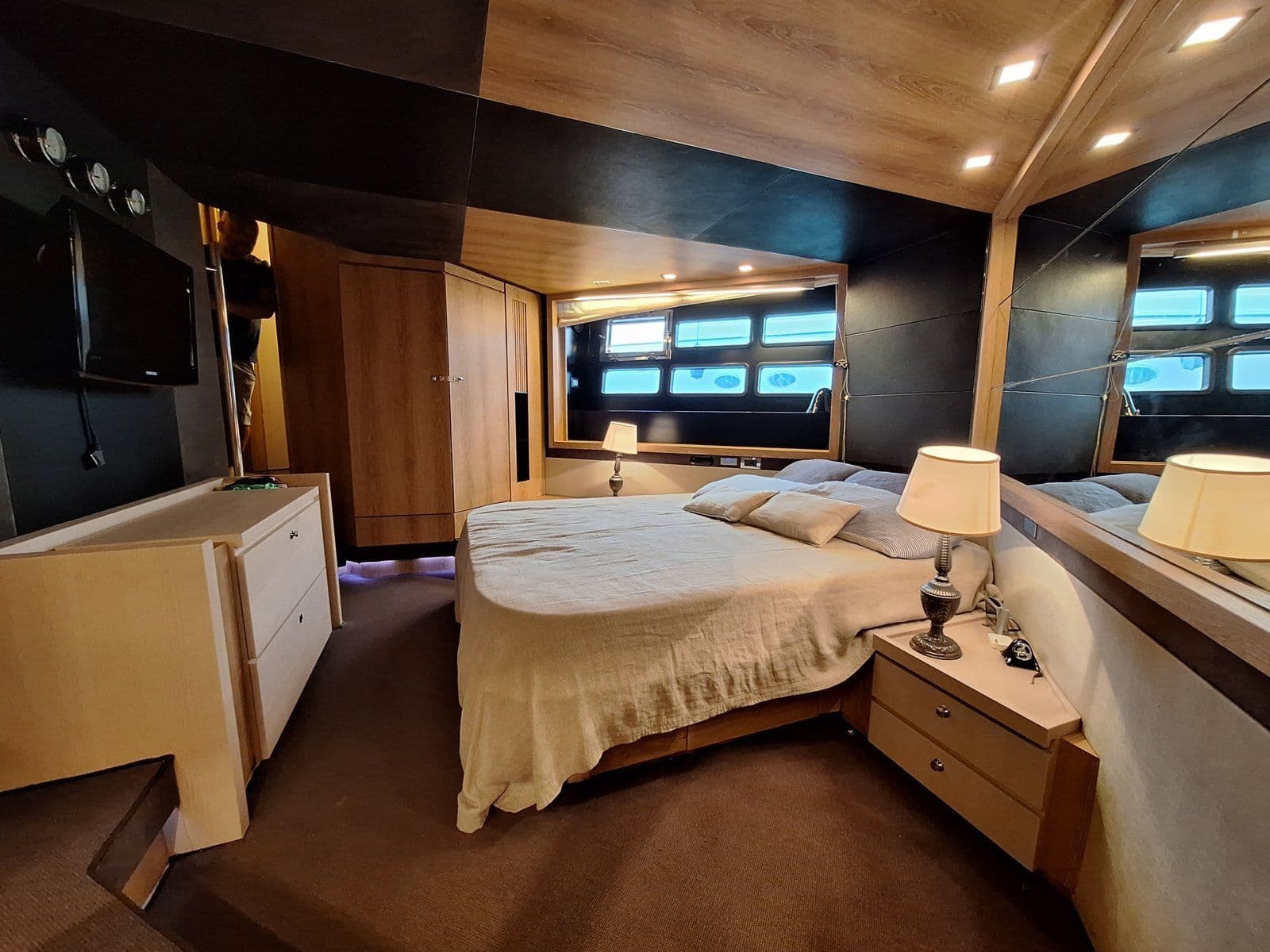 2009 Baia Italia 70 for Sale in Naples, IT Motor Yacht 5