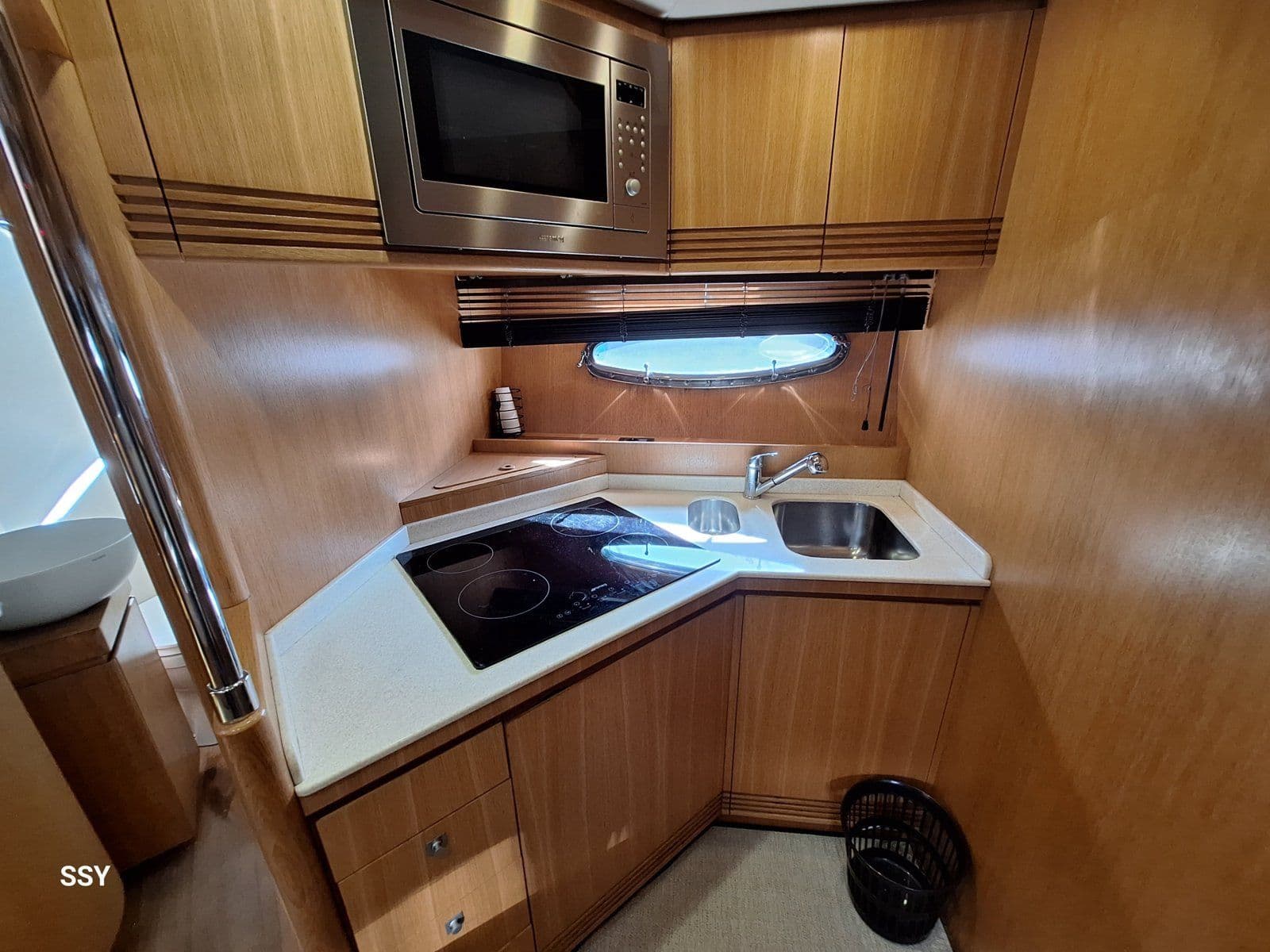 2016 Rizzardi 48 IN à vendre à Salerno, IT Motor Yacht 5