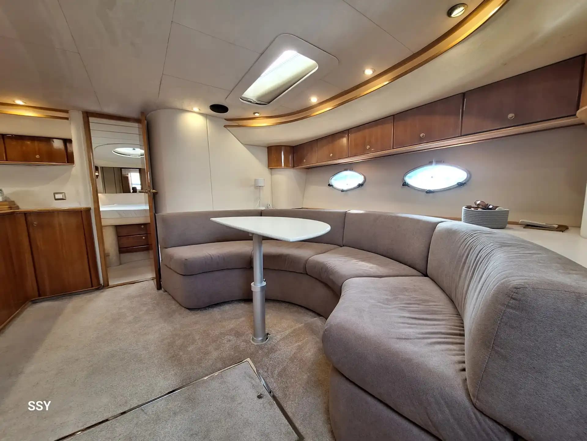 1998 Princess Yachts V55 for Sale in Naples, IT Motor Yacht 3