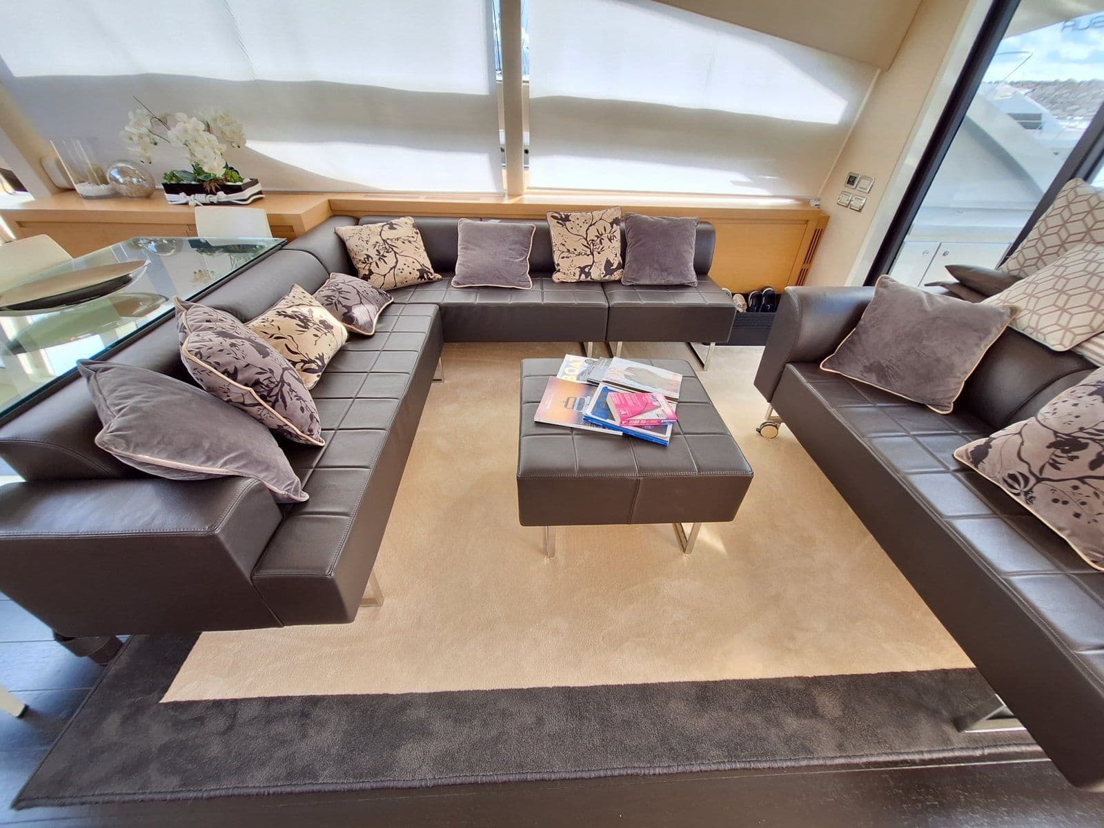 2011 Pershing 80 for Sale in Naples, IT Motor Yacht 3