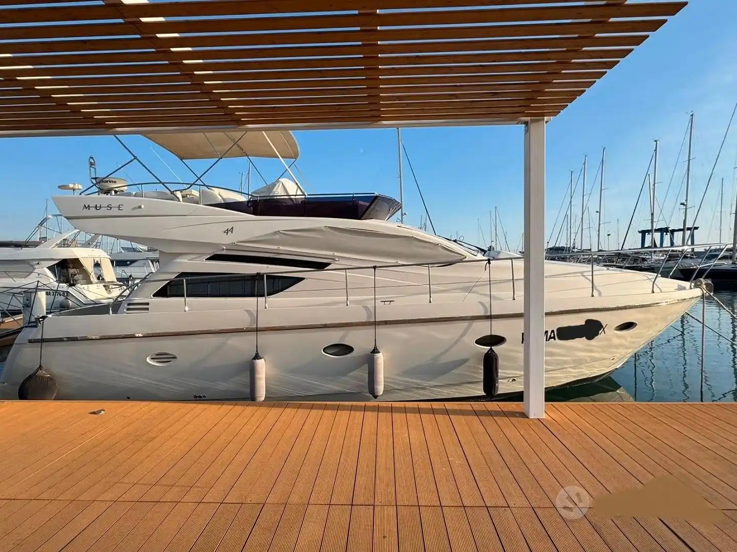 Rodman Muse 44 à vendre