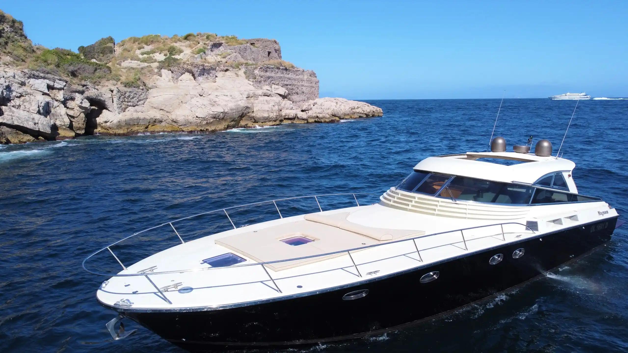 Magnum 53 Sport te koop