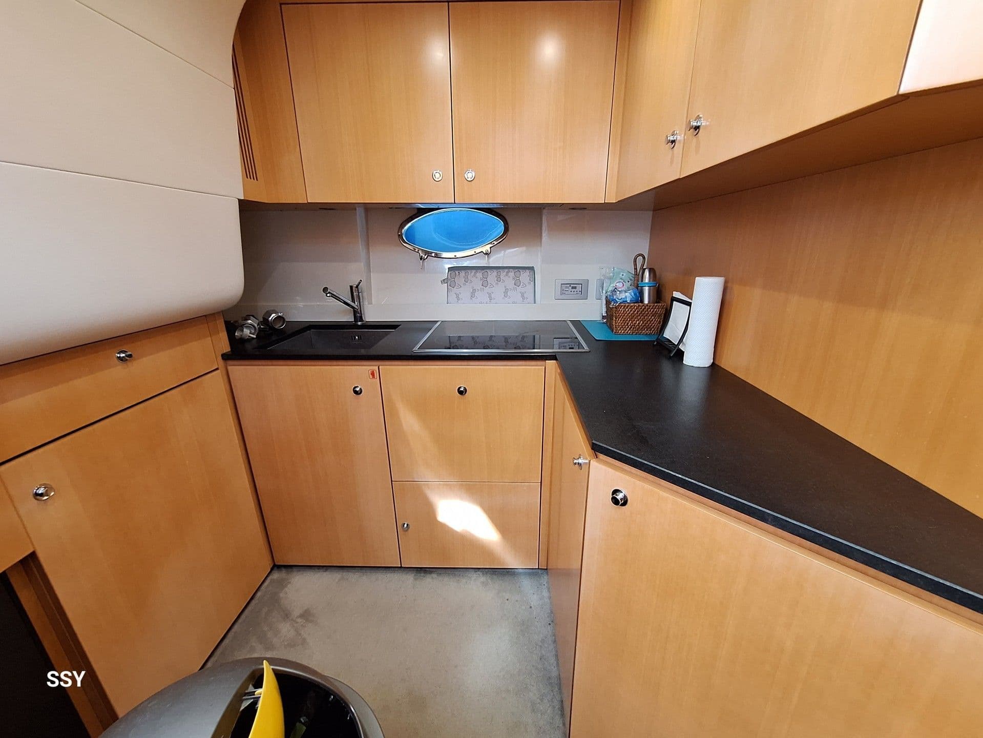 Uniesse 48 HARD TOP for Sale