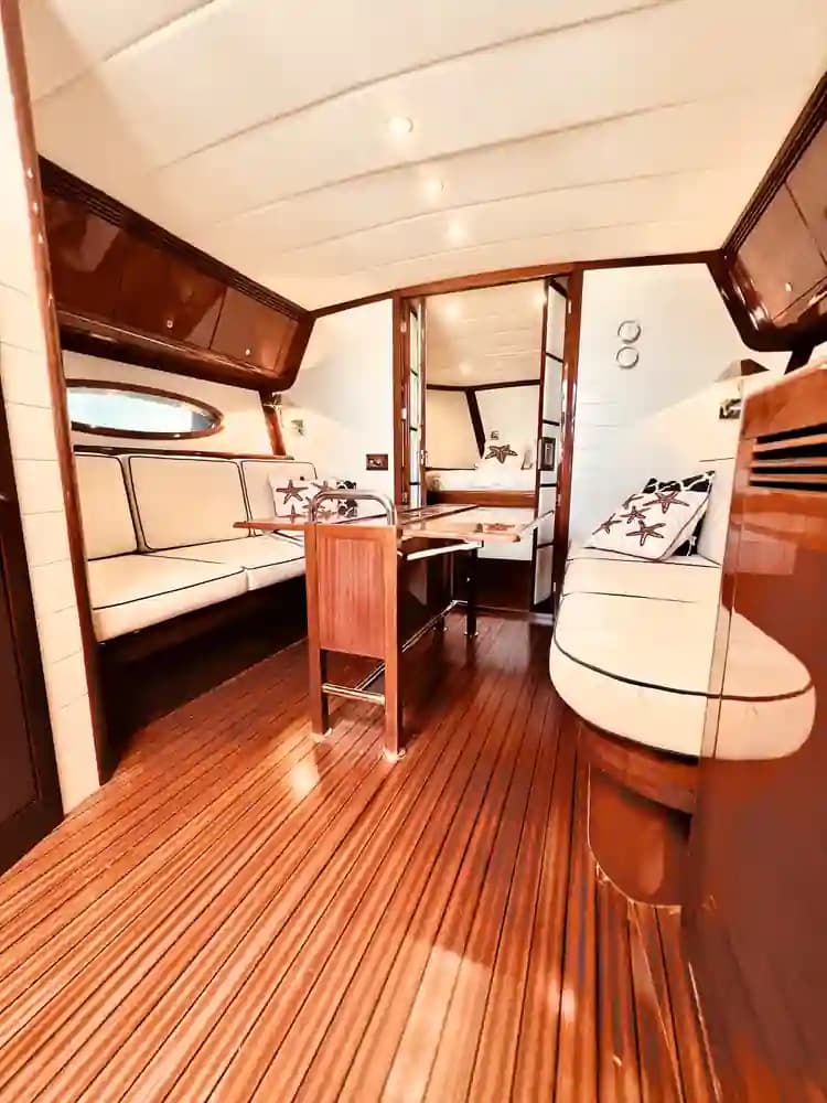 2013 Camper and Nicholsons Endeavour 42 te koop in Naples, IT Sport Cruiser 4