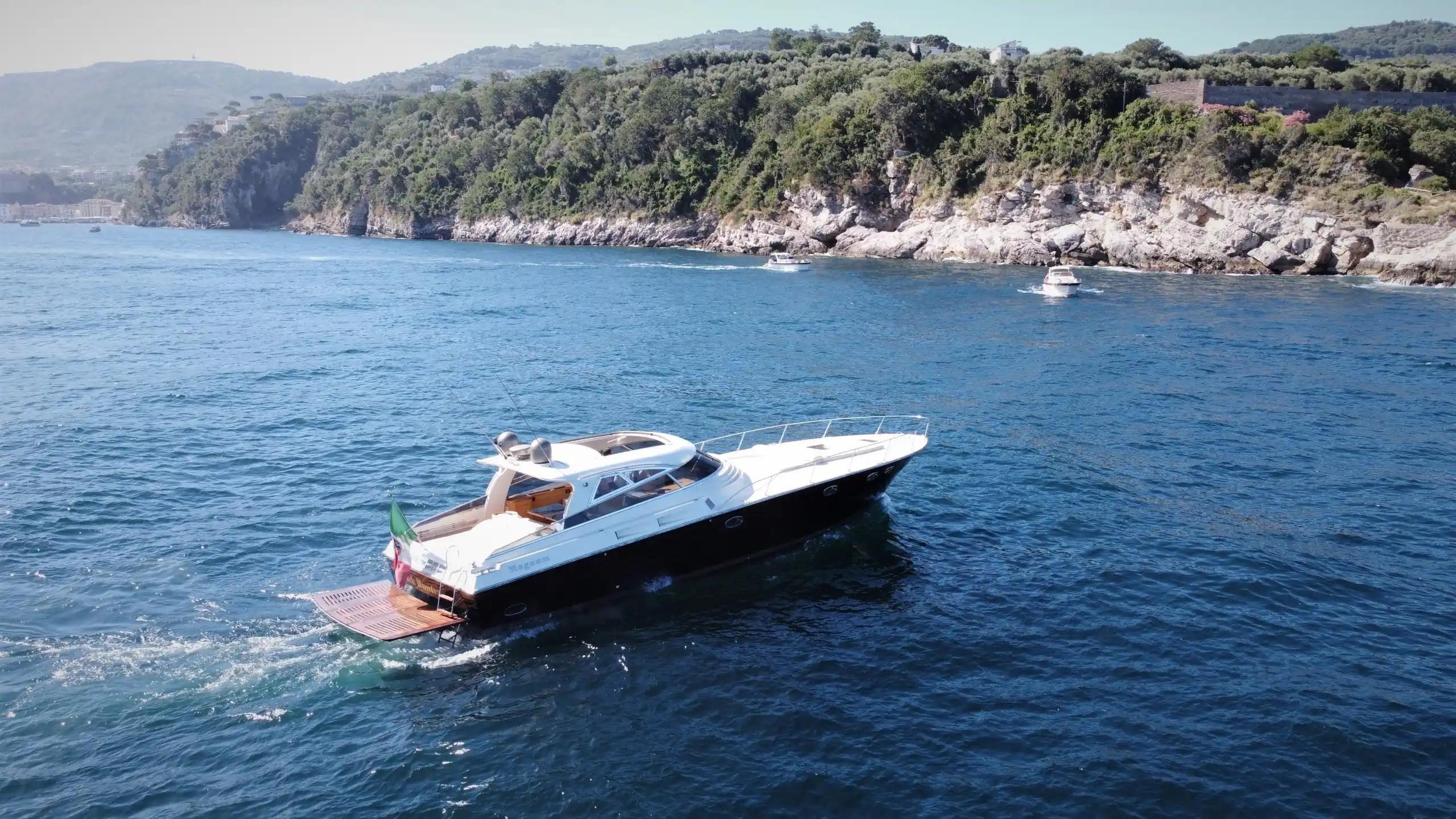 Magnum 53 Sport te koop