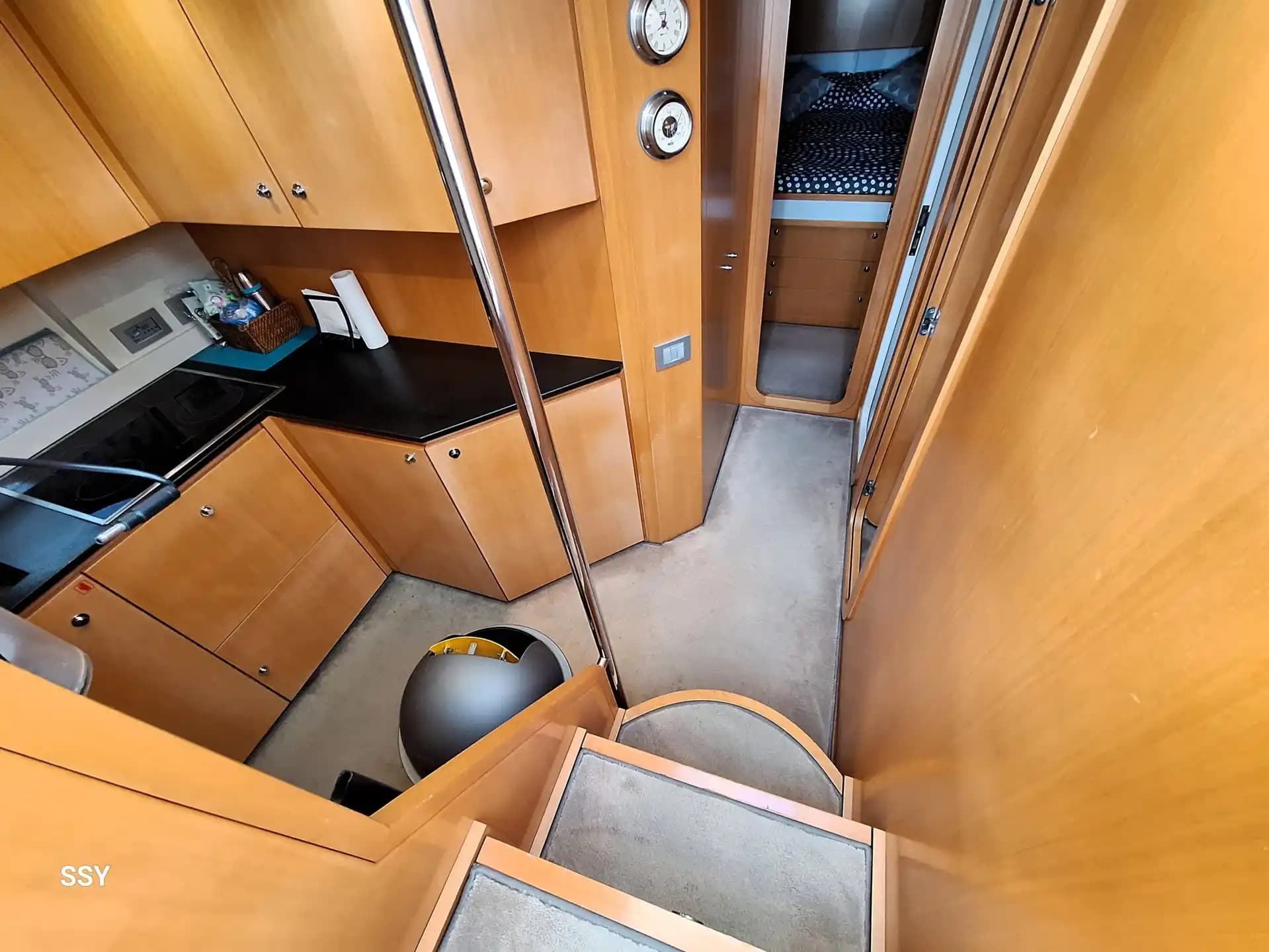 Uniesse 48 HARD TOP for Sale