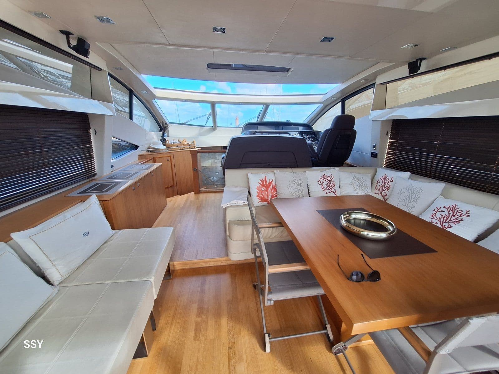 2009 Sunseeker Predator 64 for Sale in Naples, IT Motor Yacht 1