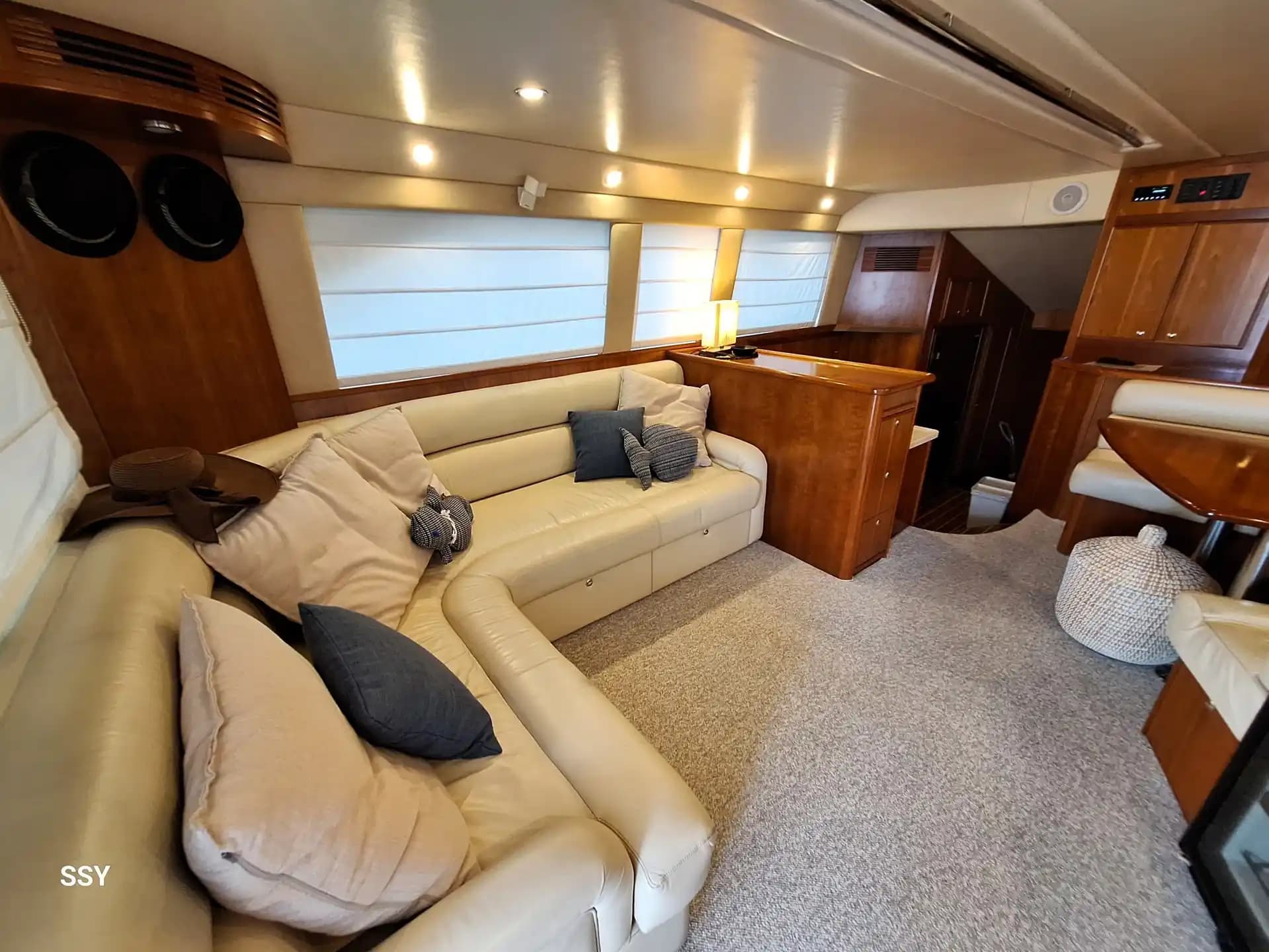 Riviera 51 zum Verkauf