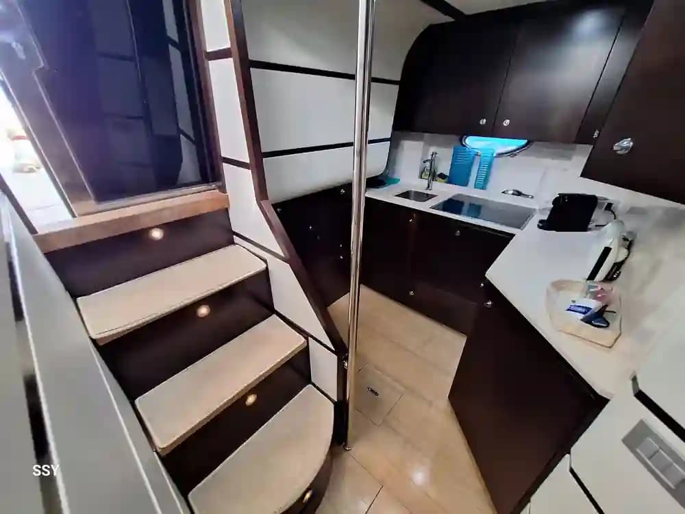Uniesse 48 HARD TOP for Sale