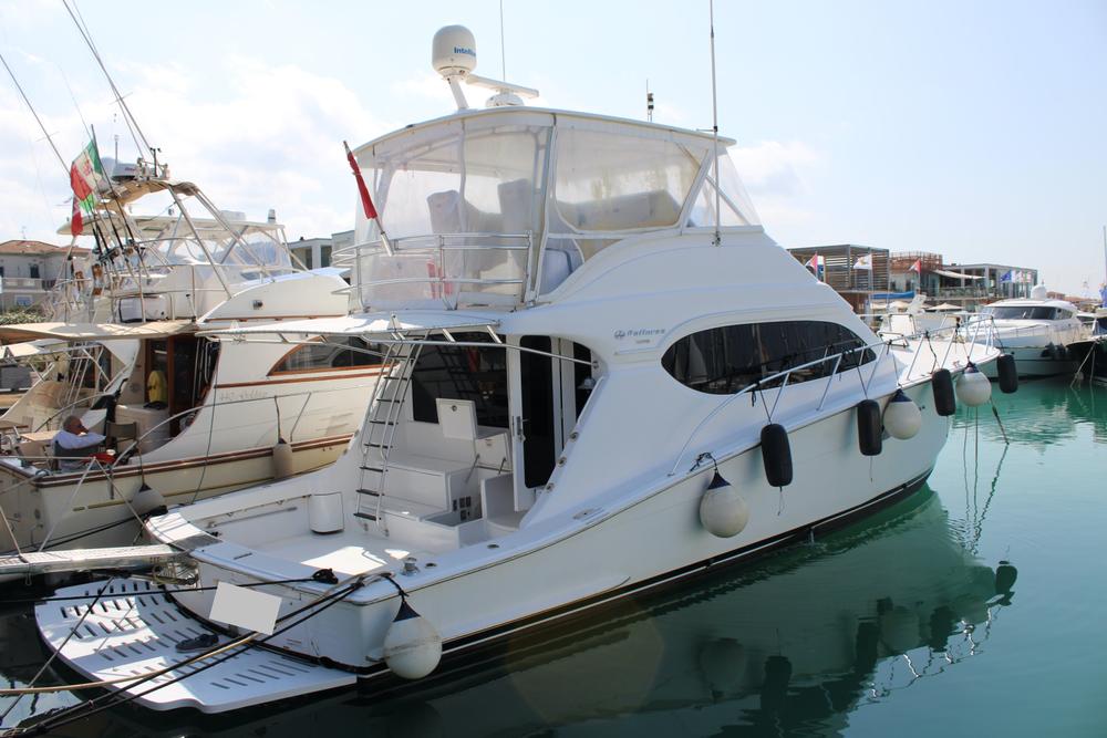 2008 Hatteras 54