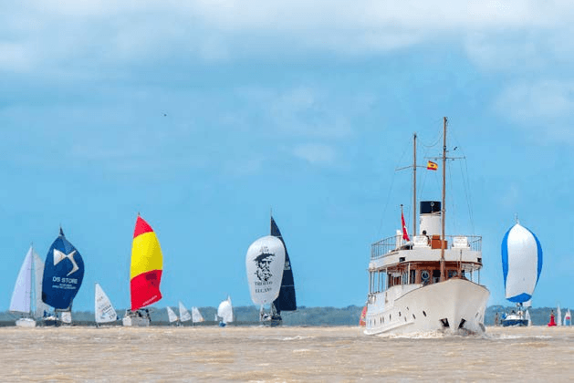 De Vries Lentsch Steel Displacement MY for Sale