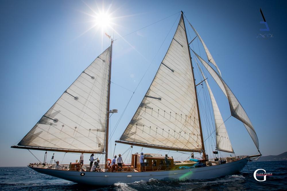 1933 Camper and Nicholsons Classic 114'