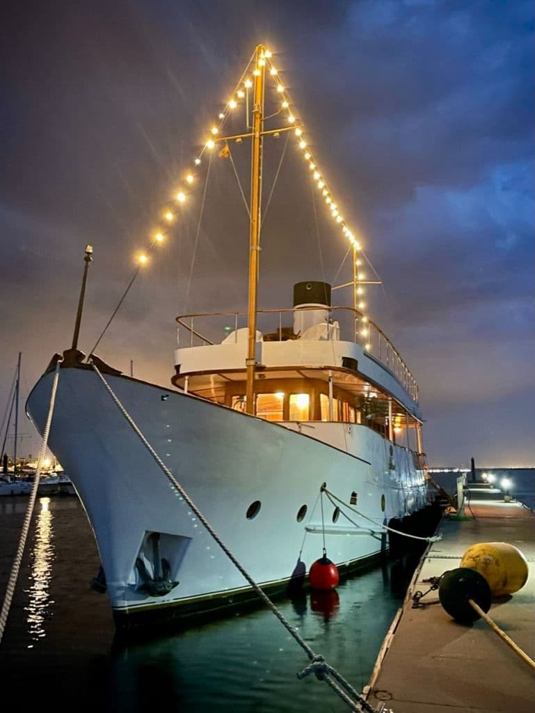 De Vries Lentsch Steel Displacement MY for Sale