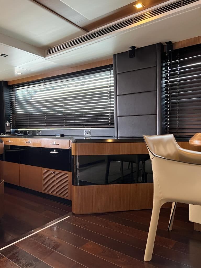 2011 Azimut Magellano 74 in vendita a Antibes, FR Cruiser 1
