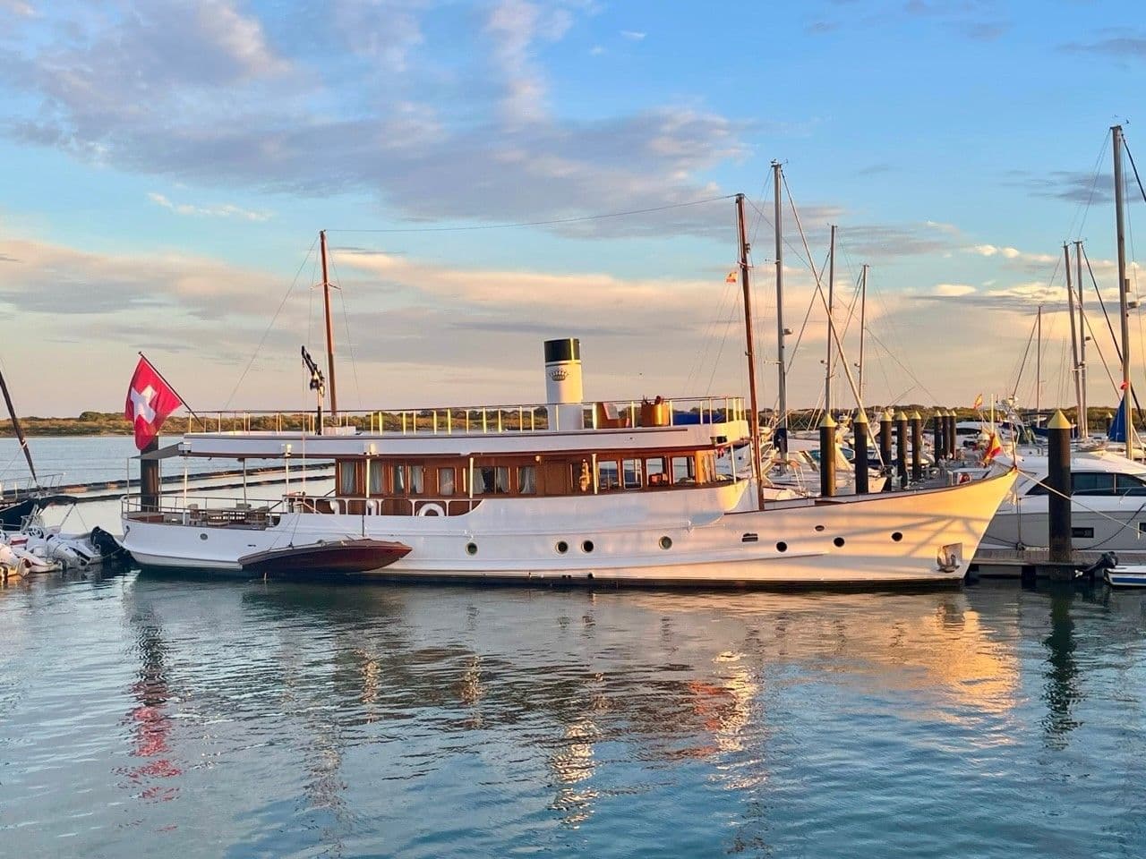 De Vries Lentsch Steel Displacement MY for Sale