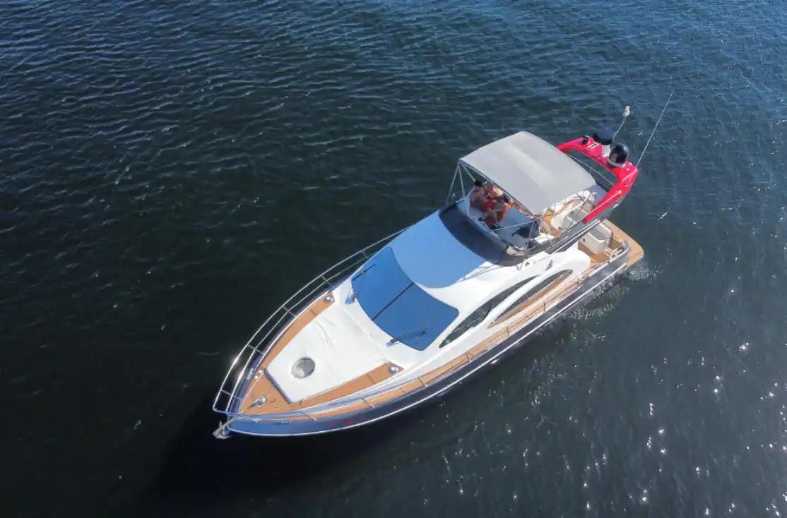 Azimut 42 Flybridge For Sale