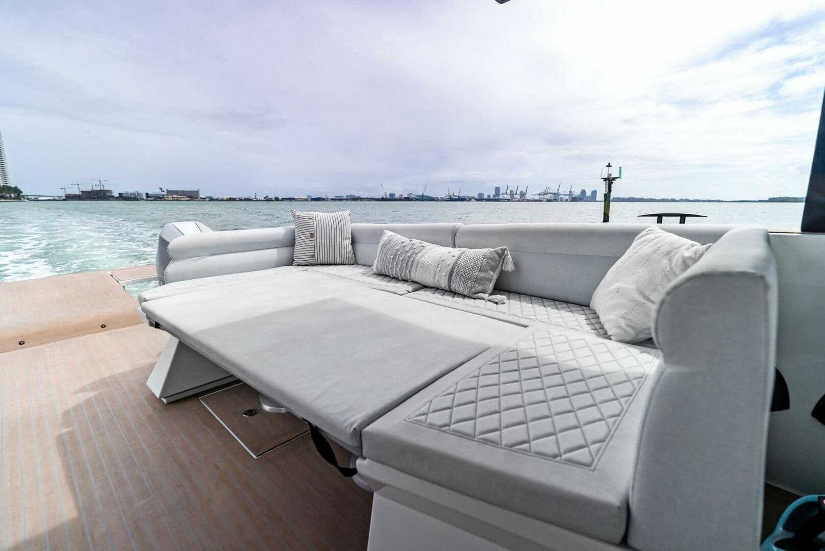 2024 TESORO YACHTS T38 Power Cat zum Verkauf in Miami, Florida Power Catamarans 1