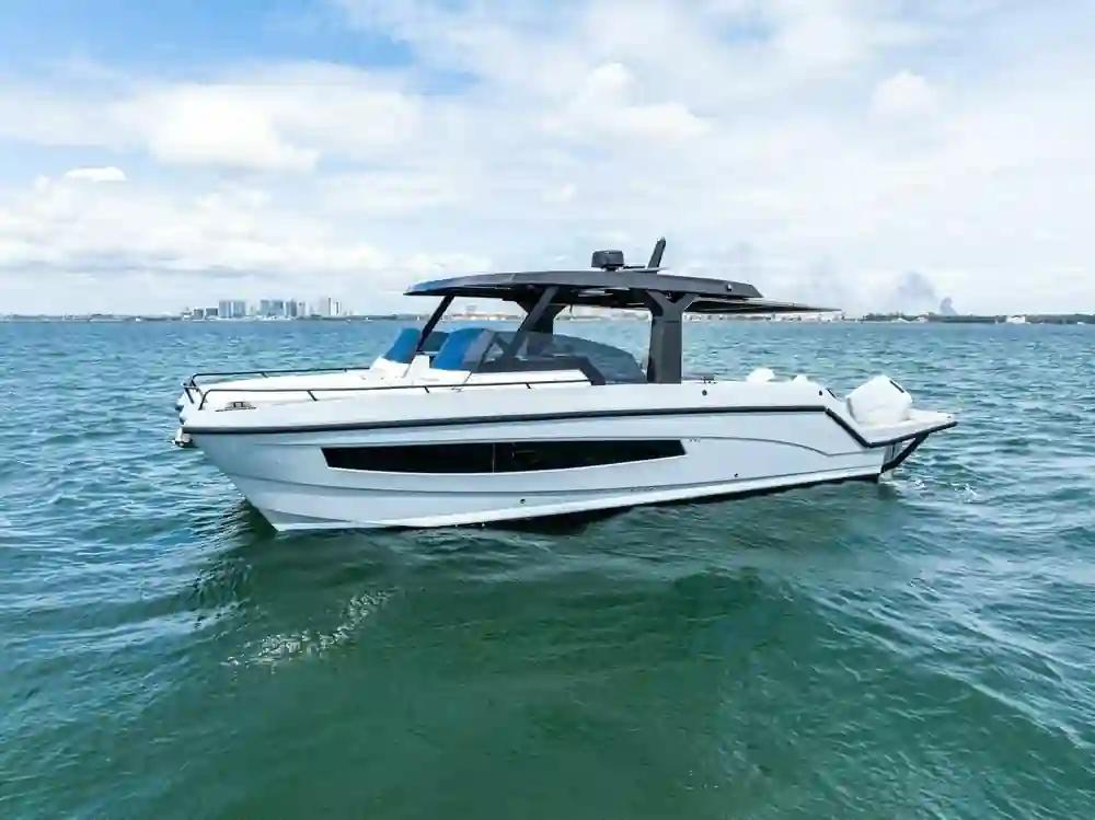 TESORO YACHTS T38 Power Cat For Sale