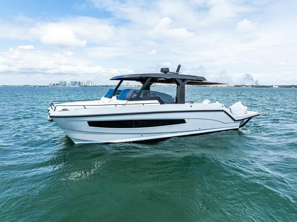 2024 TESORO YACHTS T38 Power Cat