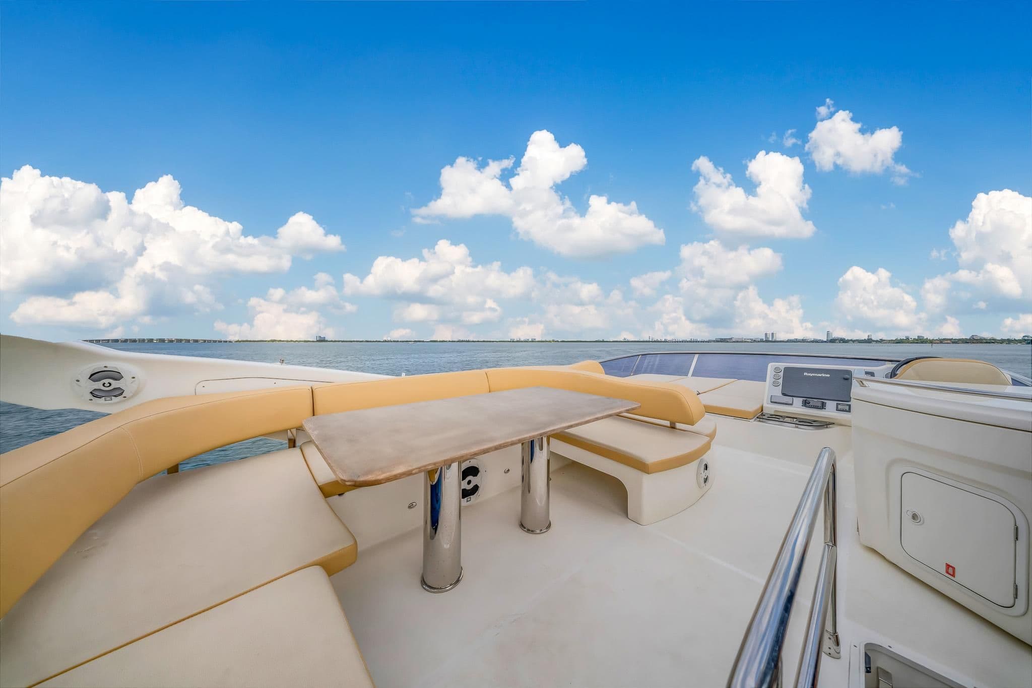 2015 Absolute 56 FLY a la venta en Miami, Florida Flybridge 4