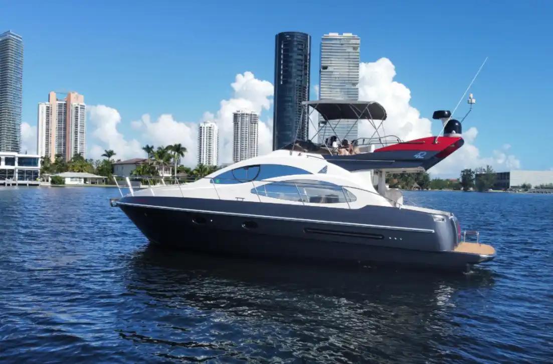 Azimut 42 Flybridge For Sale
