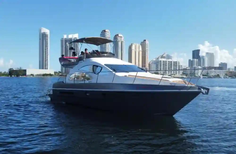 Azimut 42 Flybridge For Sale