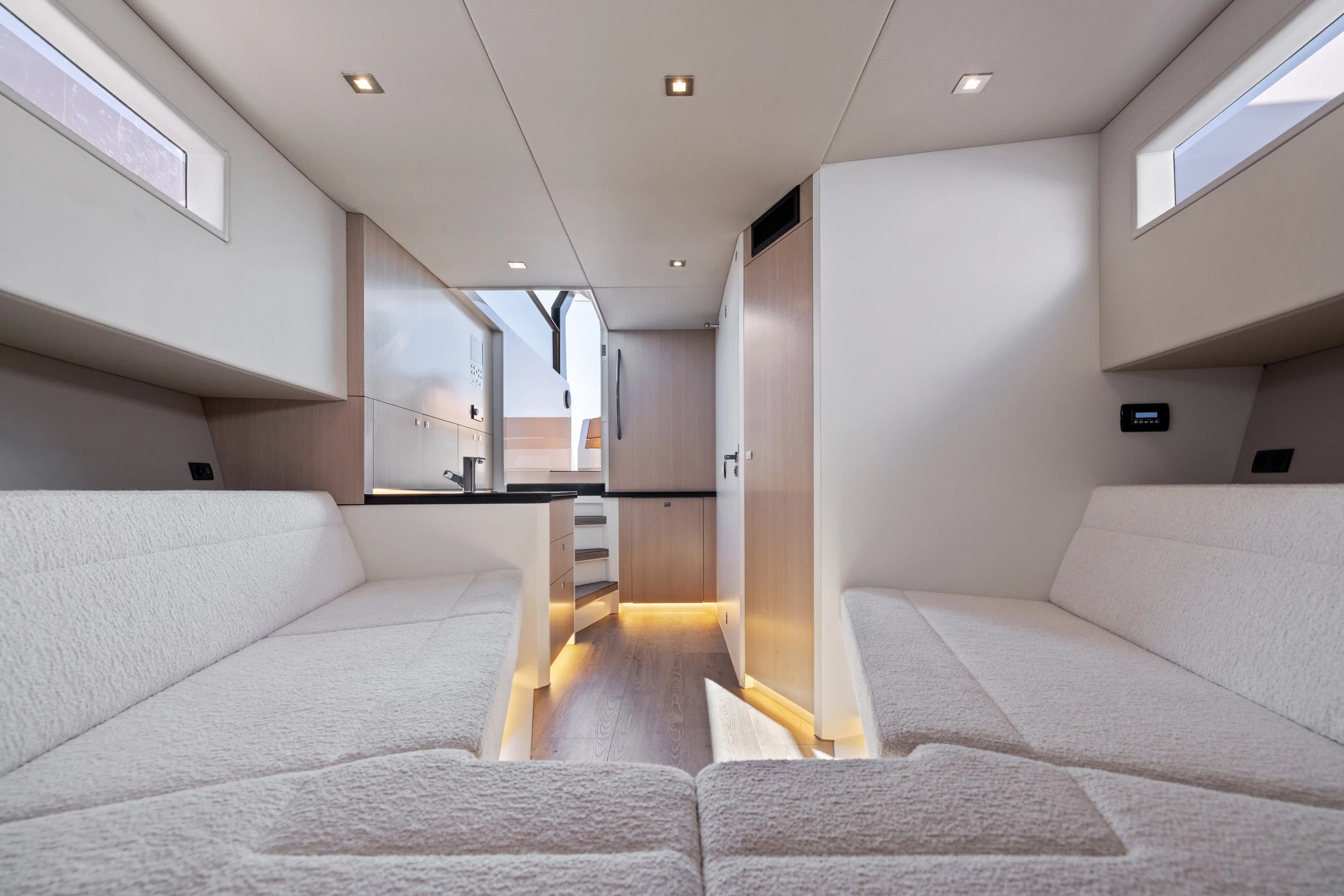 Vanquish Yachts VQ45 for Sale
