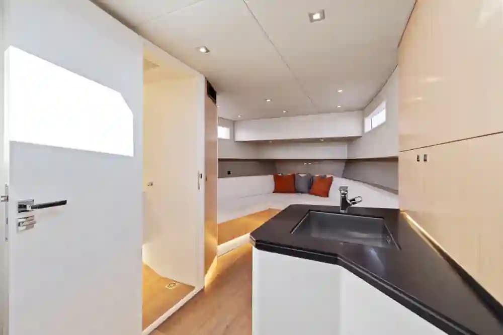 Vanquish Yachts VQ45 for Sale