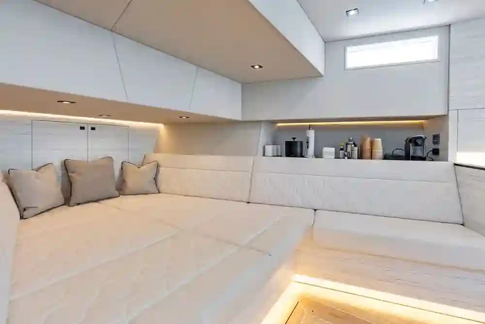 Vanquish Yachts VQ58 zum Verkauf