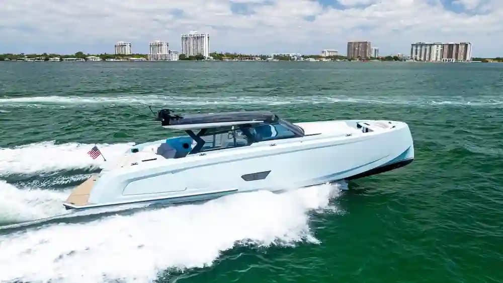 Vanquish Yachts VQ58 zum Verkauf