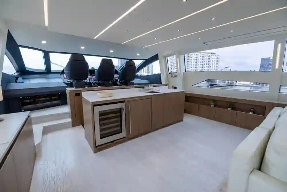 Pershing 108 te koop