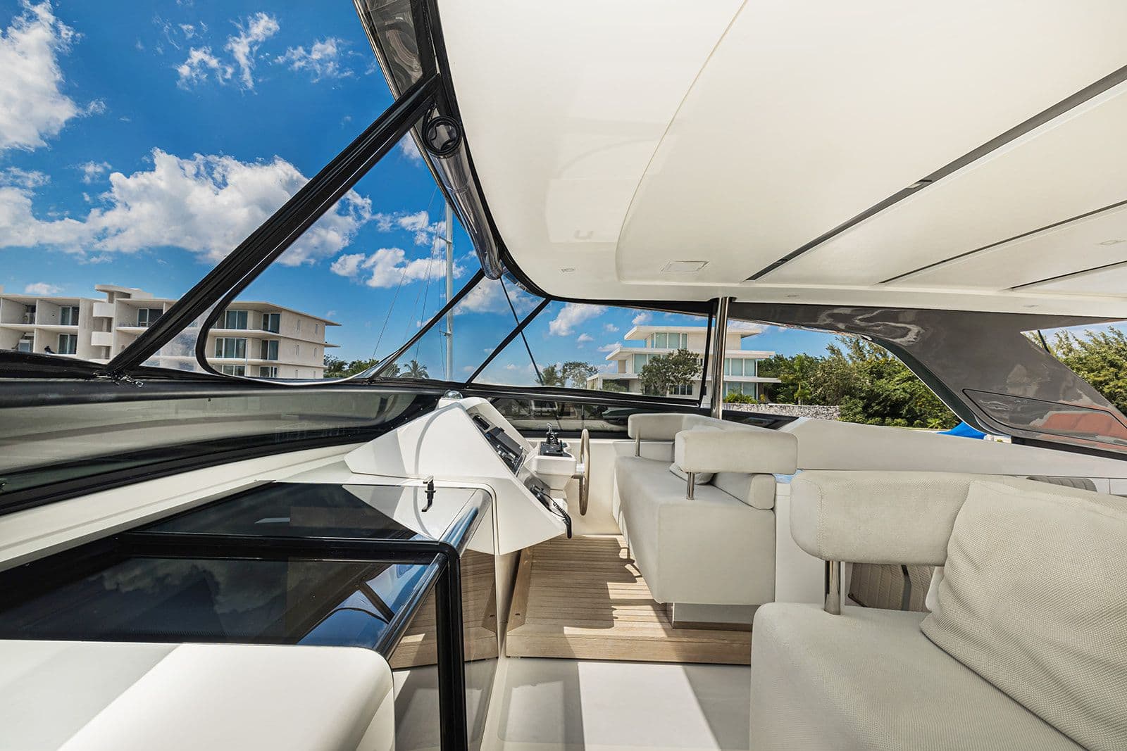 2014 Sanlorenzo SL104 for Sale in San Miguel de Cozumel, MX Motor Yacht 5