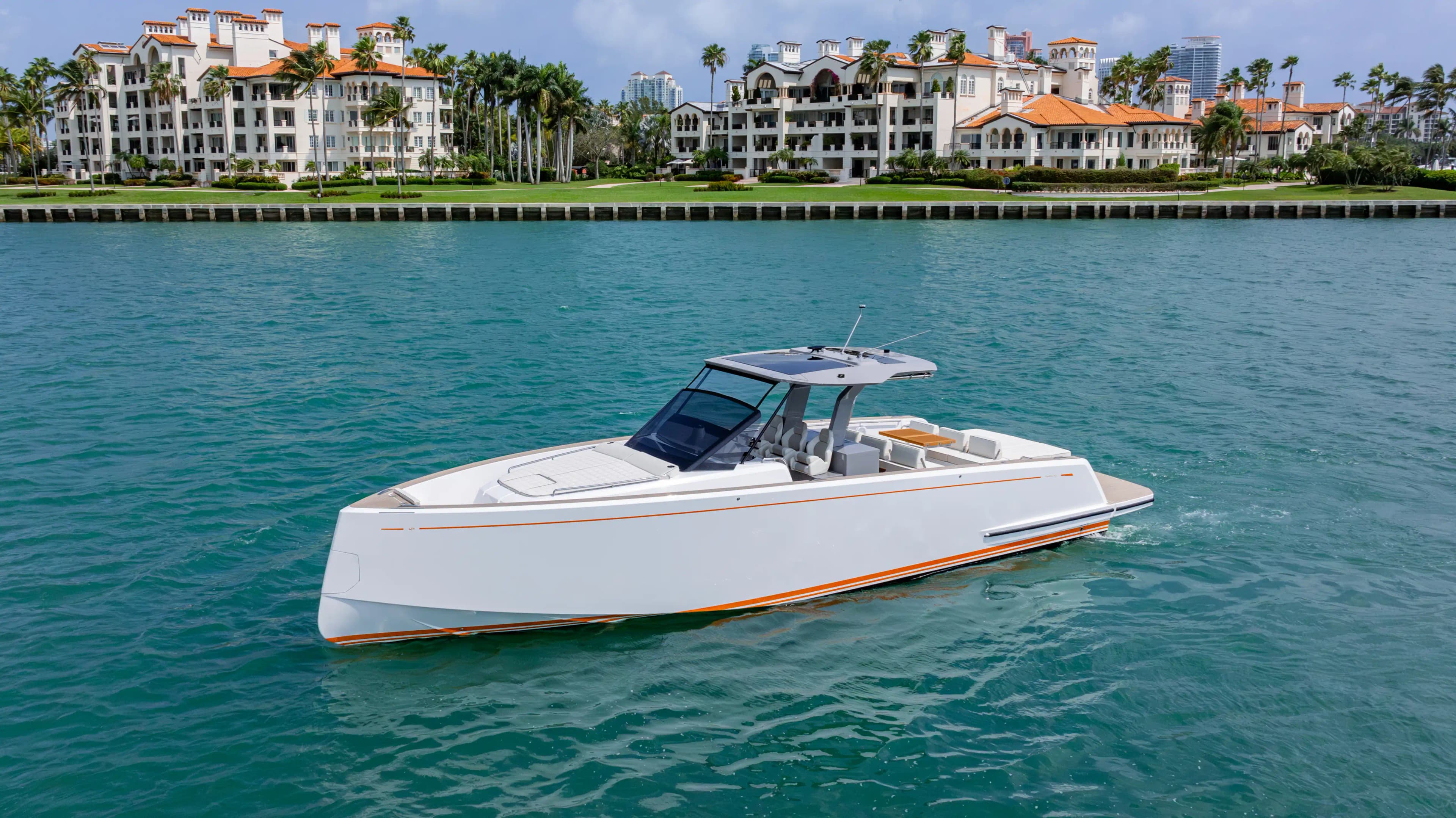 2024 Pardo Yachts P43 Venduto a Miami, Florida Walk-around Boats