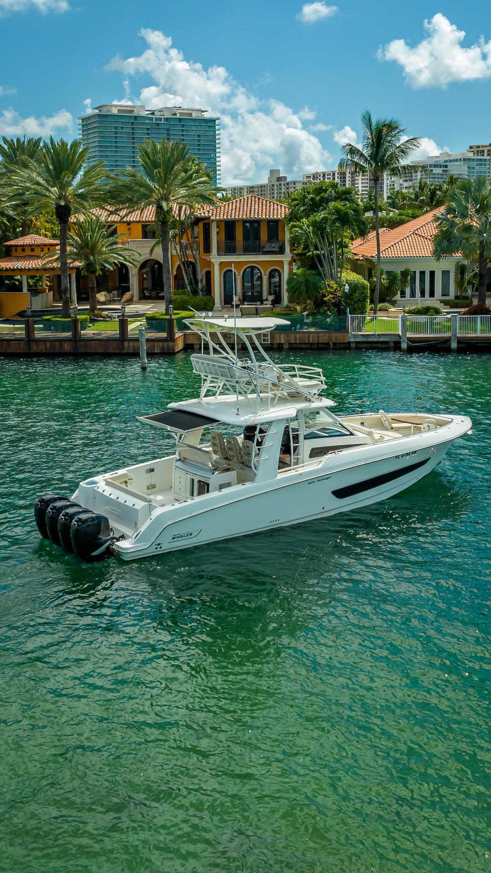 2016 Boston Whaler 420 Outrage