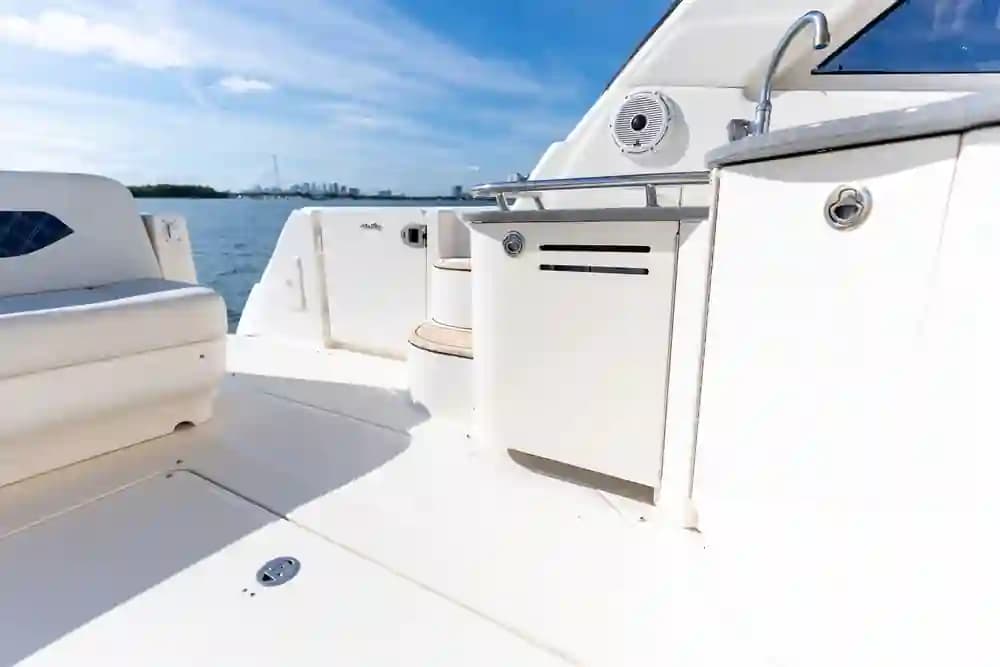2005 Sea Ray 48 Sundancer for Sale in Homestead, Florida Cruiser 3