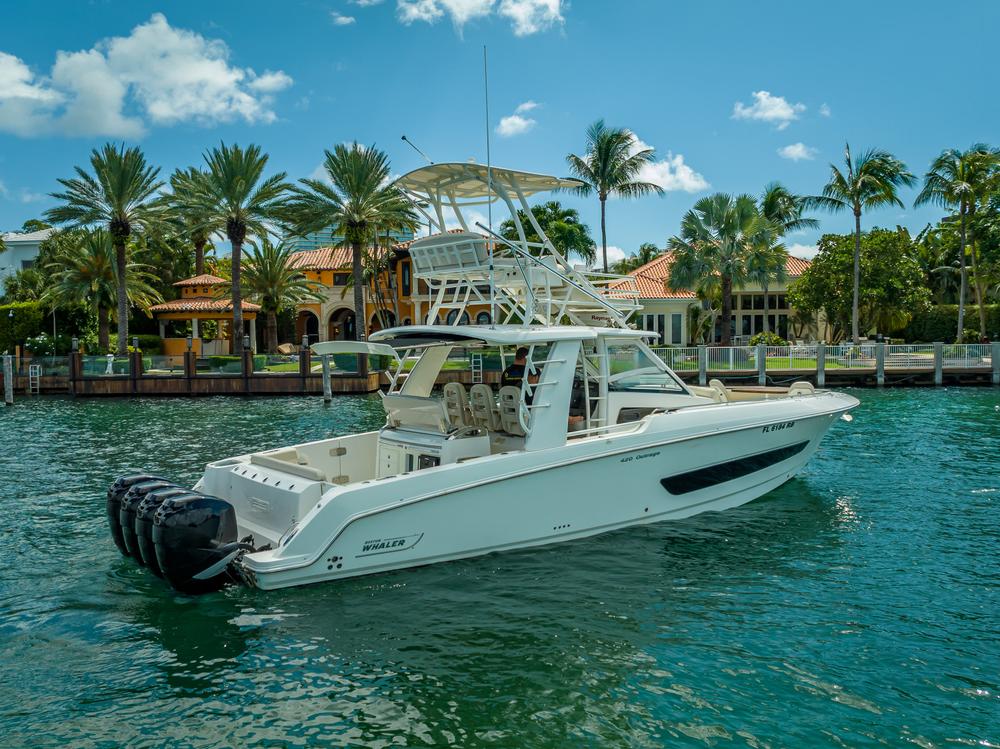 2016 Boston Whaler 420 Outrage
