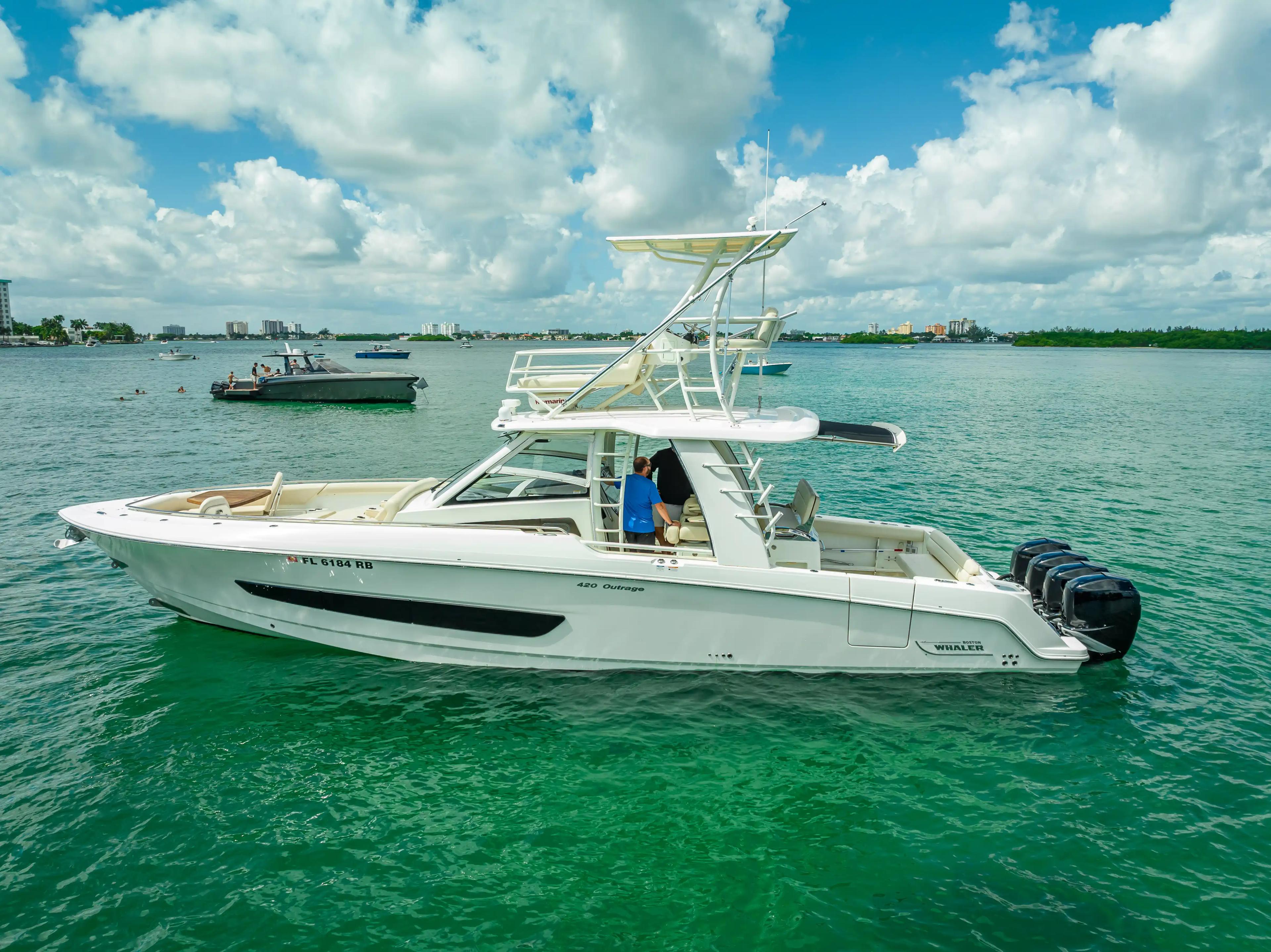 Boston Whaler 420 Outrage For Sale