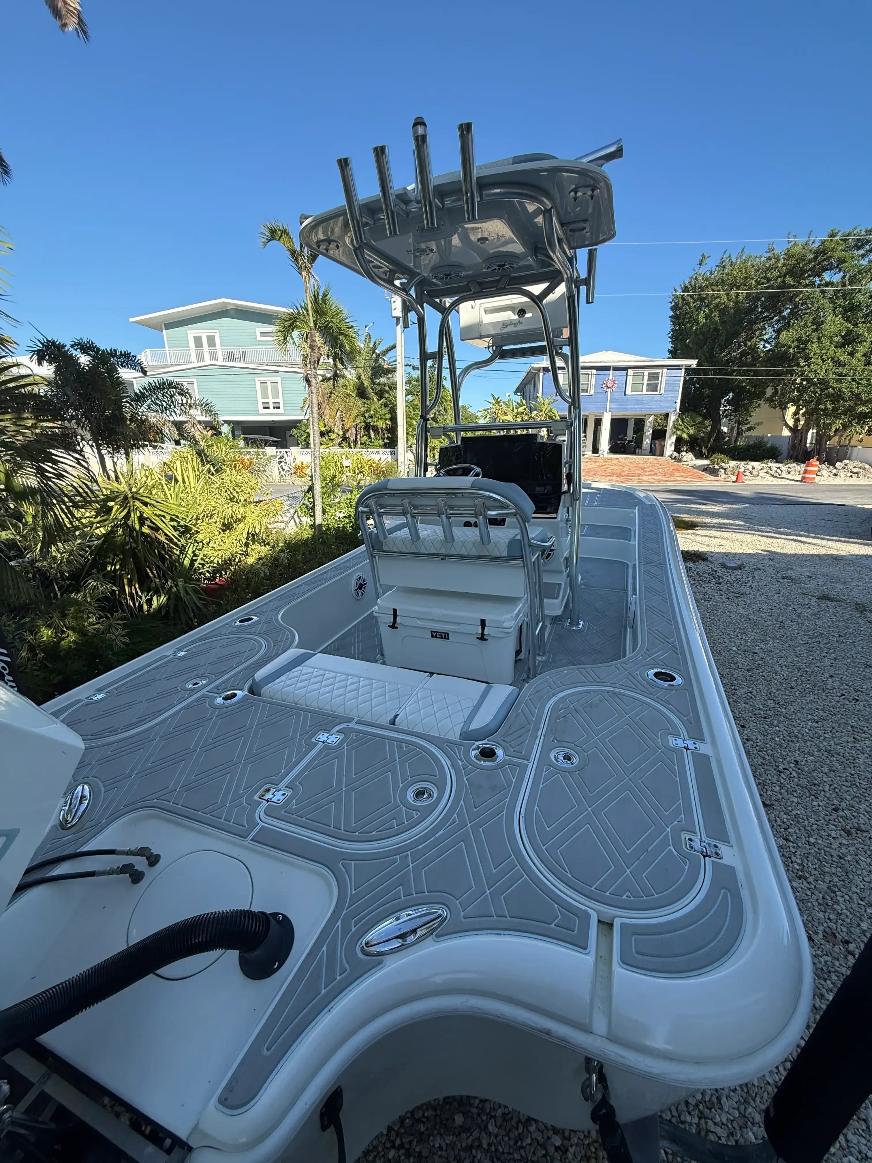 2016 Yellowfin 24 Bay for Sale in Key Largo, Florida Center Console 4