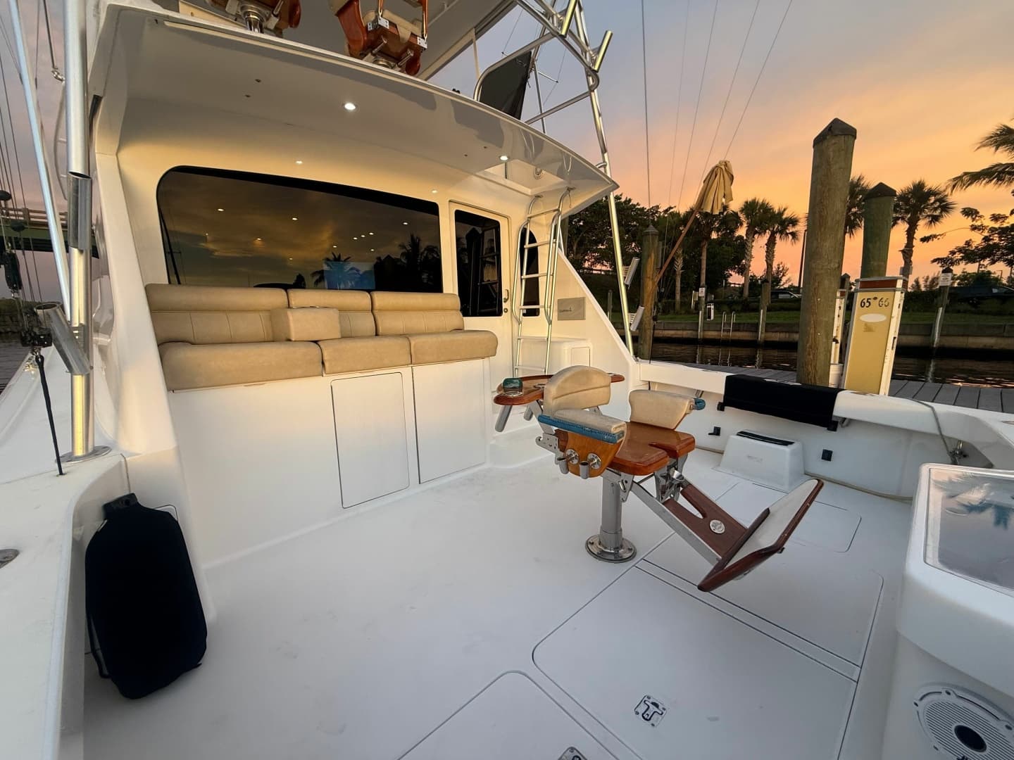 2002 Viking Yacht 52 Convertible for Sale in Fort Lauderdale, Florida Motor Yacht 5