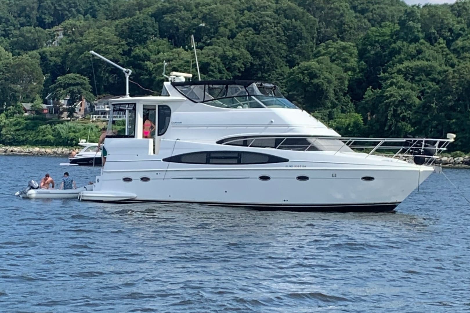 2003 Carver 466 Motor Yacht for Sale in Monmouth Beach, New Jersey Flybridge
