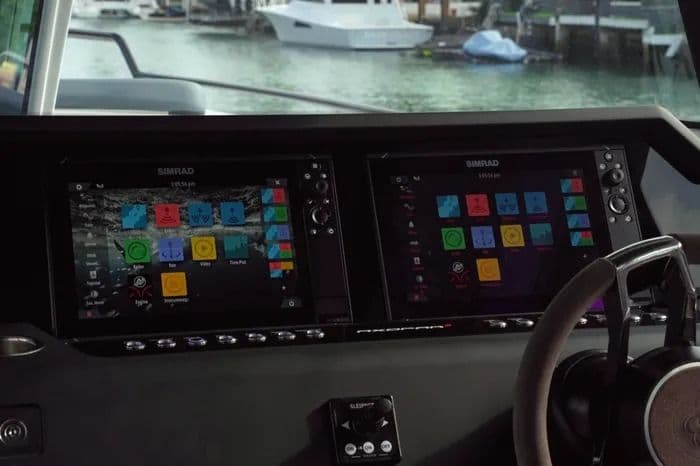 2023 Axopar 37 XC Cross Cabin a la venta en Miami, Florida Center Console 1