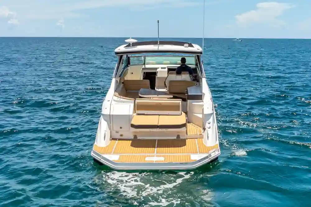 Sea Ray Sundancer 320 for Sale