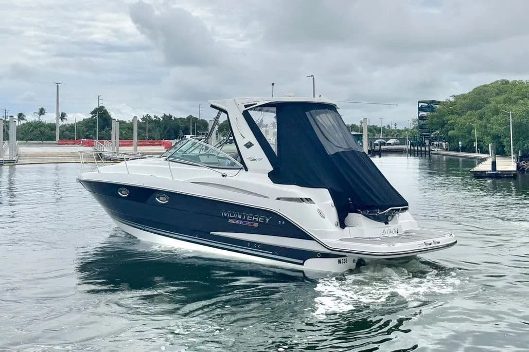 Monterey 335 Sport Yacht for Sale