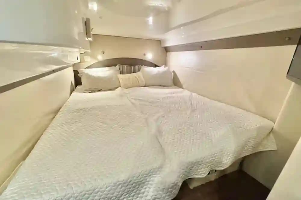 2016 Regal 42 Sport Coupe à vendre à Hollywood, Florida Express Cruiser 4